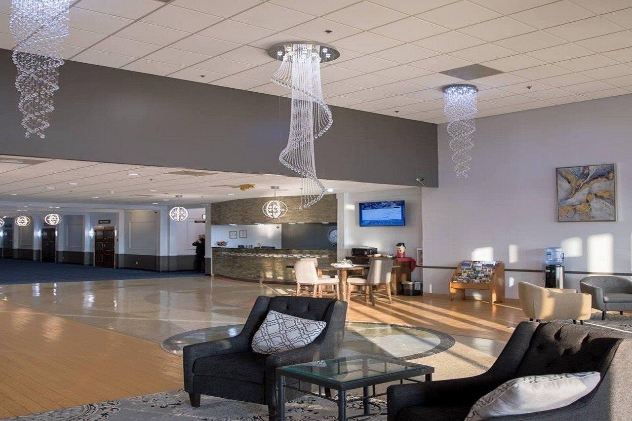 Hotel Ramada By Wyndham Cedar Rapids Extérieur photo